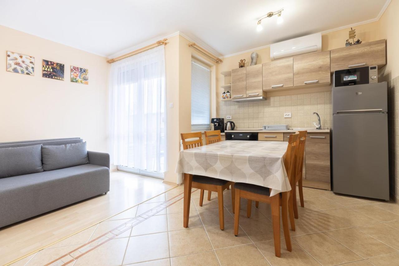 Marta Apartman Hajduszoboszlo Exterior photo